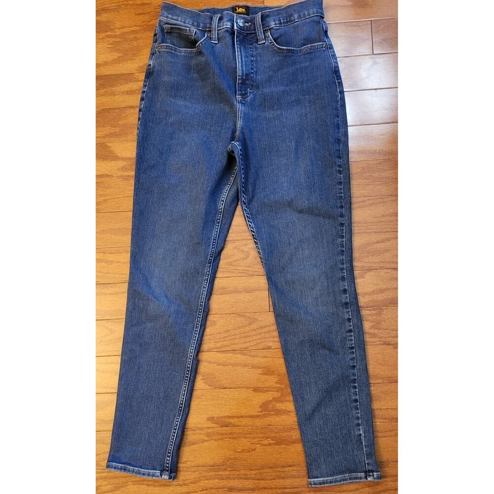 Lee Jeans Women’s Size 10M High Rise Regular Fit Straight Leg Denim Med Wash